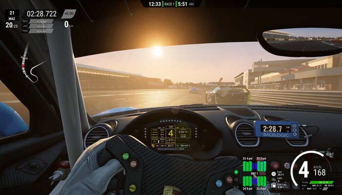 Assetto Corsa Competizione GT4 Pack: fotorealistische racegame biedt nu extra inhoud