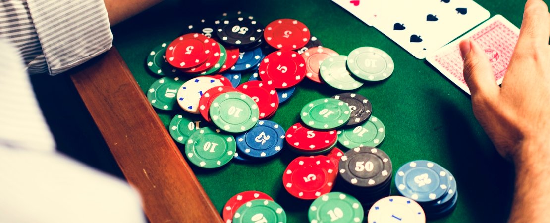 Between fun and addiction - Where do casino games develop?